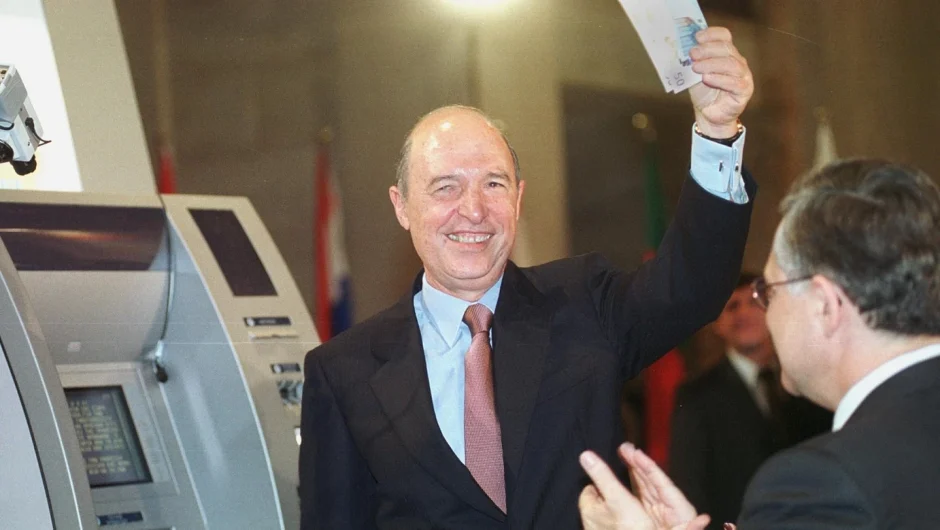 Ορόσημα και «γκρίζες ζώνες» της οκταετίας Σημίτη – Η ΟΝΕ, τα Ίμια, οι Ολυμπιακοί, το χρηματιστήριο και ο Εκσυγχρονισμός