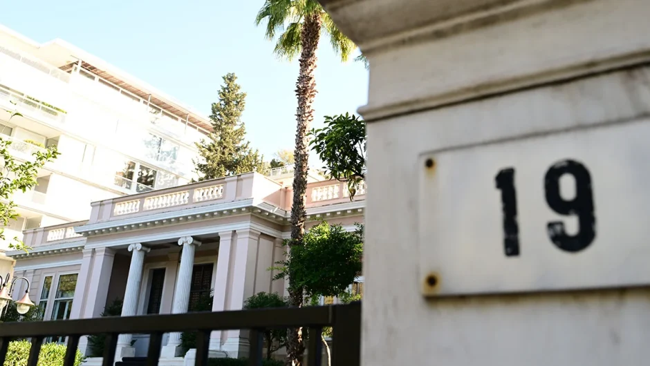 Κάτι πρέπει να κάνουν στο Μαξίμου για τα Τέμπη