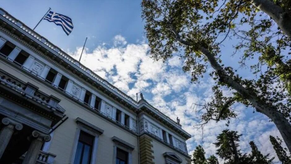 Δημοσκόπηση: Υπερκομματικό Πρόεδρο της Δημοκρατίας ζητούν οι πολίτες