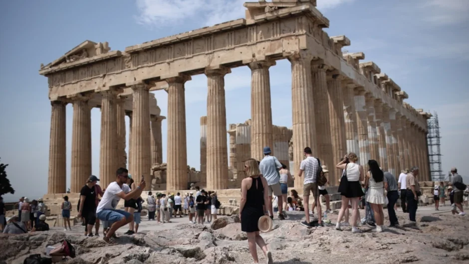 Νότιο Αιγαίο και Κρήτη δίνουν το 53% των συνολικών εισπράξεων – Ο τουρισμός έδωσε 28,5 δισ. στο ΑΕΠ
