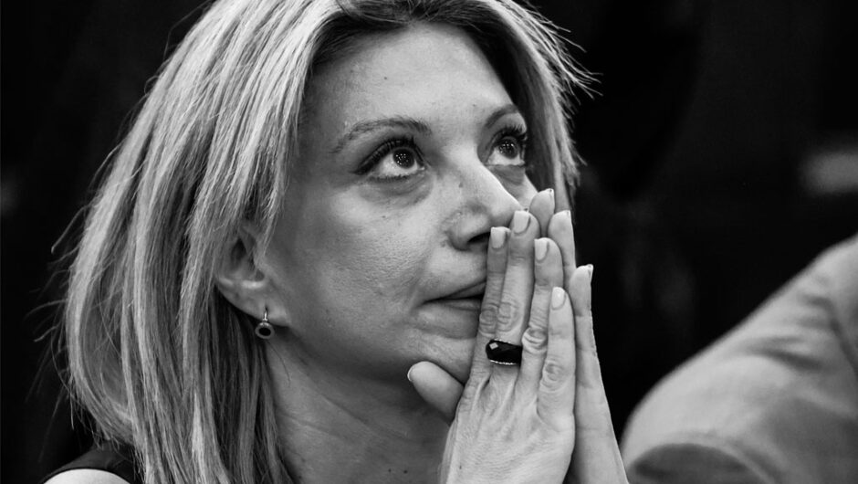 Μαρία Καρυστιανού: Μακάρι το 2025 να είναι χρονιά Δημοκρατίας, κάθαρσης, ανάπτυξης…
