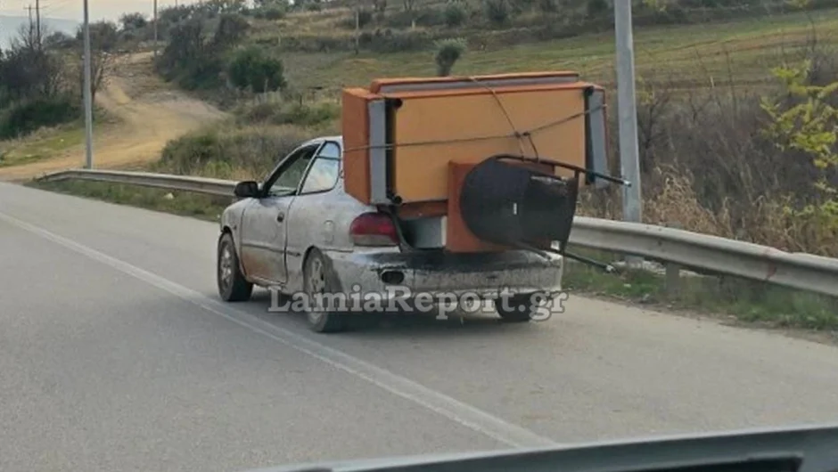 Φόρτωσε στο ΙΧ αυτοκίνητο του πύργο από έπιπλα και κυκλοφορούσε στον δρόμο