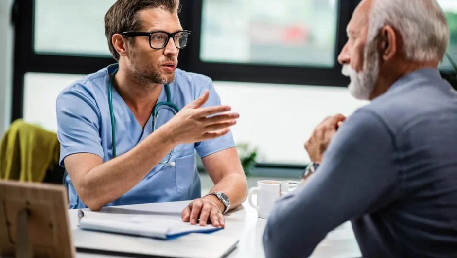 Αυτά τα 5 συμπτώματα μπορεί να υποδηλώνουν καρκίνο του παχέος εντέρου» – Πότε πρέπει να ανησυχήσετε