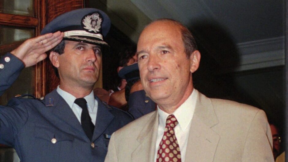 Η «συστημική» αγιογραφία για τον Σημίτη και το περίφημο «χοντρός»