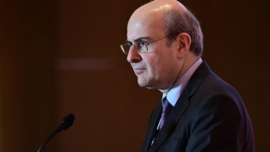 Κυβέρνηση Μητσοτάκη / Φοροέσοδα στις πλάτες των πολιτών – Πώς «αξιοποίησε» την ακρίβεια