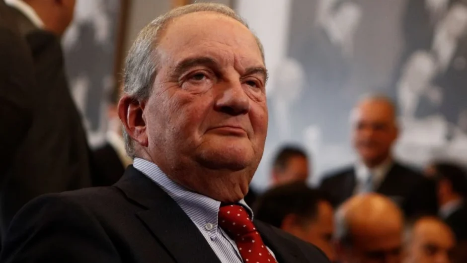 Τα… ήσυχα βήματα του Κώστα Καραμανλή