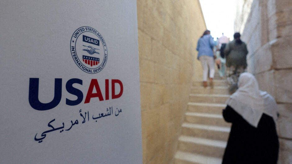 Τι είναι η USAID και γιατί θέλουν να την κλείσουν πάση θυσία οι Τραμπ και Μασκ;