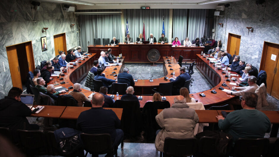Δημοτικά τέλη – Θ. Μαμάκος: Αναγκαία η αναπροσαρμογή – Άμεση κατάργηση ζητά η Συμπαράταξη