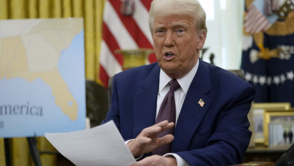 Τι φοβάται ο Τραμπ με το δημόσιο χρέος – Η μάχη για τη μείωσή του και οι σαρωτικές κινήσεις για τη συρρίκνωση του αμερικανικού δημοσίου