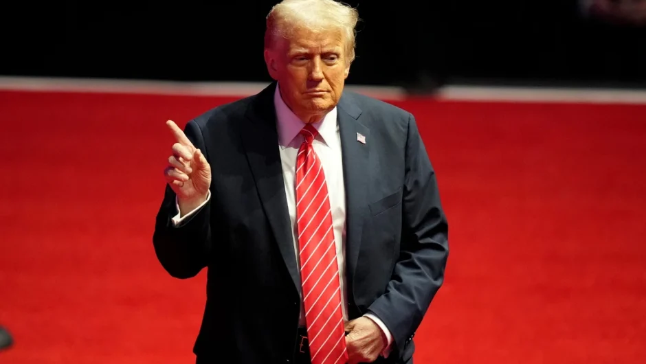 Τραμπ και Πούτιν μίλησαν για τον τερματισμό του πολέμου στην Ουκρανία