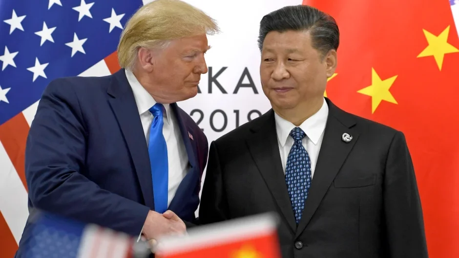 Συμφωνία για τα πυρηνικά σε Ρωσία – Κίνα προτείνει ο Τραμπ για να μειωθούν στο μισό οι αμυντικές δαπάνες