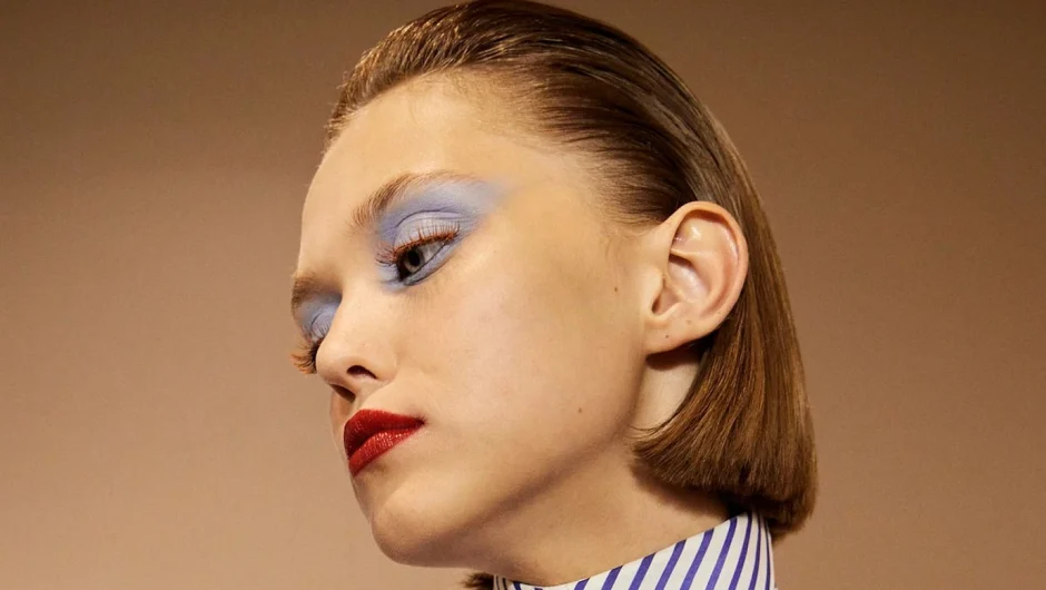 To χτένισμα για την άνοιξη και το καλοκαίρι του 2025 είναι εύκολο, στιλάτο και δροσερό