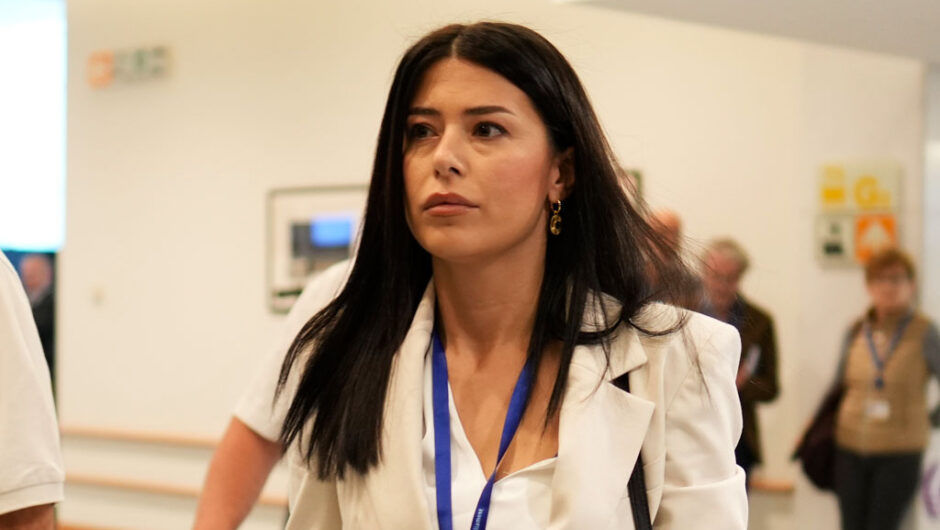 Μπλόκο για Τέμπη στην Ευρωβουλή: Βαριά εκτεθειμένη η Λατινοπούλου για συμμαχία με ΝΔ – Ζυμώσεις για συγκυβέρνηση