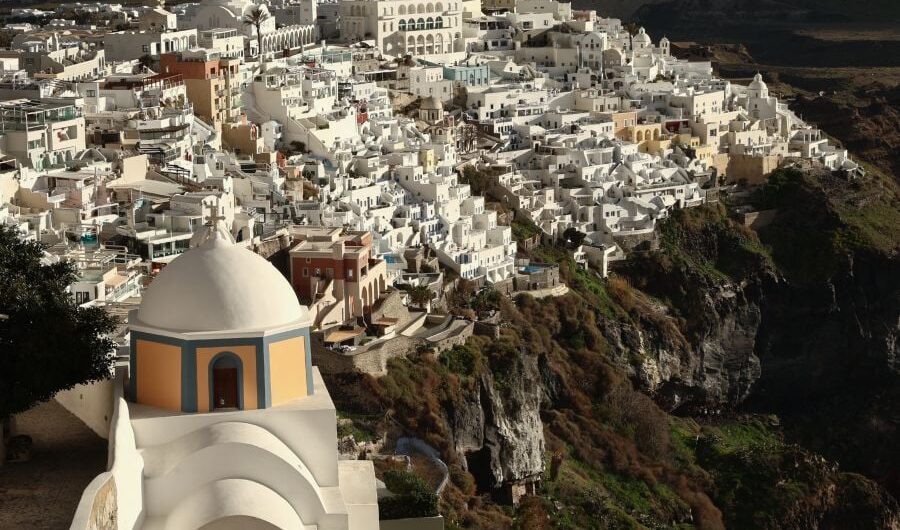 Κυκλάδες: «Το αισιόδοξο σενάριο είναι σεισμός 6R» λέει ο Τσελέντης – Γεννητούρια στην Σαντορίνη ενώ «χτυπά» ο Εγκέλαδος