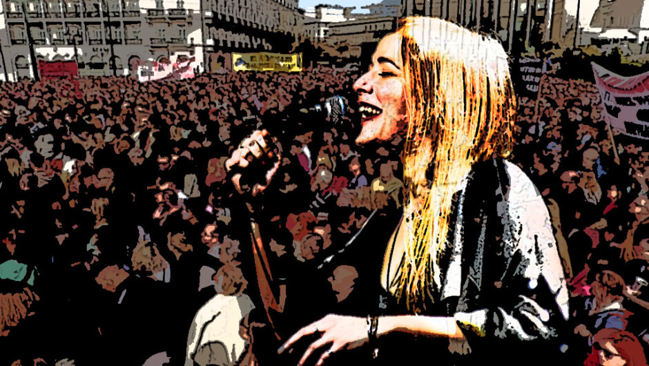 Με την Ιουλία, τον Αντρέα και τον κόσμο που σηκώνεται