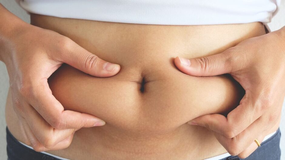 Λίπος στην κοιλιά: 5 πρωινά tips για να το «αποχαιρετήσεις» μέχρι το Πάσχα