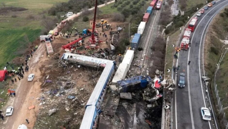 Τέμπη: Τι αναζητά σήμερα η ΔΑΕΕ της Πυροσβεστικής στη Λάρισα – Γιατί τώρα μιλούν για “αιθυλική αλκοόλη που σχετίζεται µε νοθεία ποτών”