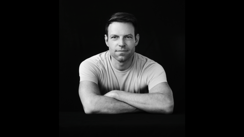 Ο Στέφανος Κασσελάκης παρουσιάζει το βιβλίο του στη Λάρισα