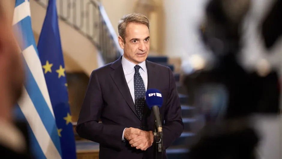 Παροχολογία μπας και ξεκολλήσει το κυβερνητικό κάρο