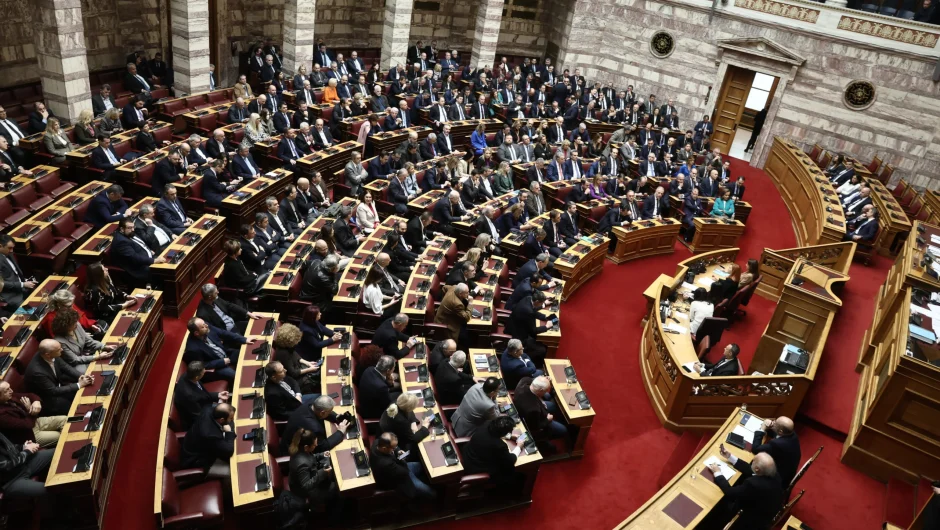 Καζάνι που βράζει η Κεντροαριστερά: Η κόντρα ΠΑΣΟΚ-ΣΥΡΙΖΑ και οι διεργασίες με φόντο τη δημοσκοπική άνοδο της Πλεύσης Ελευθερίας