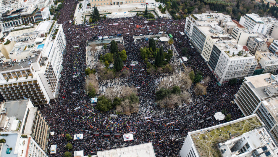 Τα συλλαλητήρια που γράφουν ιστορία, η μη αντιστρέψιμη κρίση νομιμοποίησης και το «νέο που αργεί να γεννηθεί»