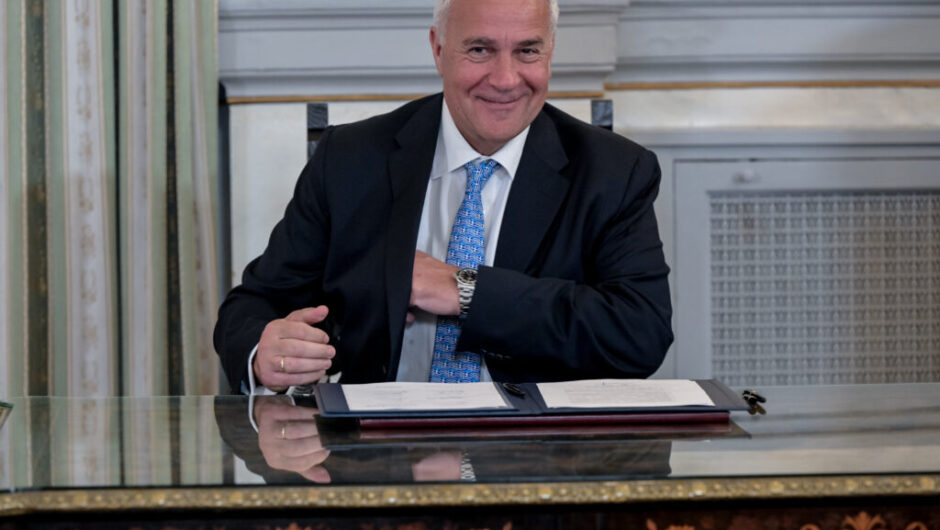 Μάκης Βορίδης: Από τα «χουντικά» τσεκούρια στο υπουργείο Μετανάστευσης – Όλη η πορεία