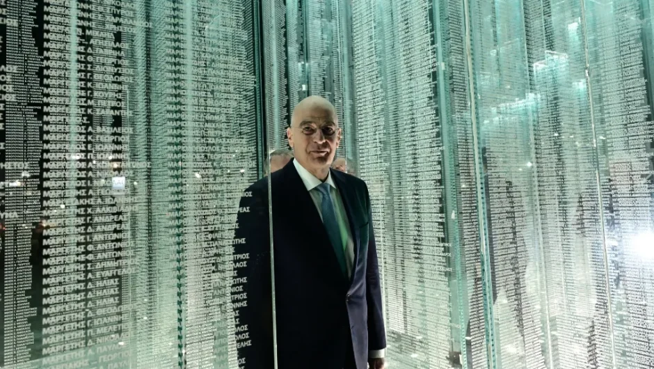 Μια «κιβωτός» – ευκαιρία ηγετικής εμφάνισης του Δένδια [εικόνες + βίντεο]