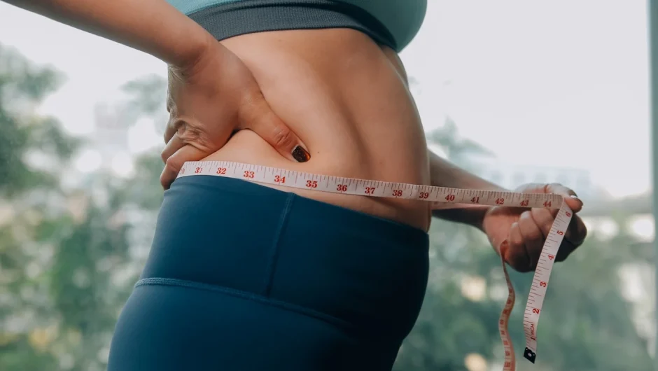 23 τροφές που καίνε το λίπος στην κοιλιά, σύμφωνα με τους ειδικούς