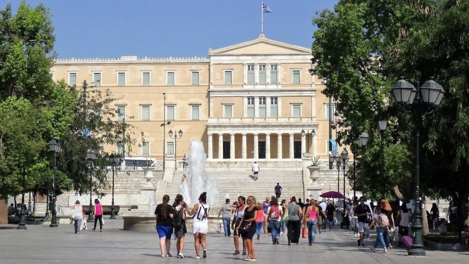 Δημοσκοπική κατάθλιψη χωρίς σημάδια… Ζωής στα κόμματα της αντιπολίτευσης