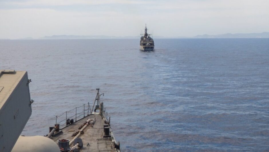 Στο δίλημμα «βούτυρο ή κανόνια», η κυβέρνηση διάλεξε το δεύτερο