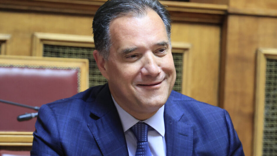 Άδωνις Γεωργιάδης: Καπελώματα