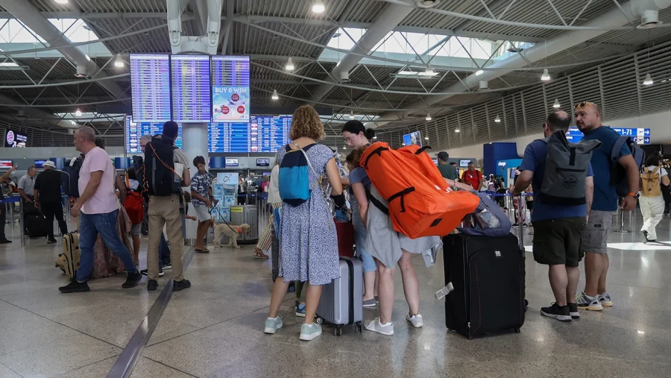 Ισχυρή αύξηση του τουριστικού ενδιαφέροντος για την Ελλάδα από νέες αγορές το καλοκαίρι – Ρεκόρ στις διεθνείς αφίξεις