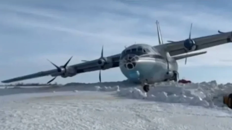 Βίντεο: Κυβερνήτης χάνει τον έλεγχο αεροσκάφους και προσγειώνεται πάνω σε χιόνι