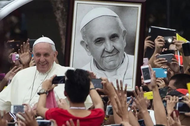 Ο Πάπας Φραγκίσκος μέσα από τα λόγια του – 10 φράσεις που αξίζει να θυμόμαστε