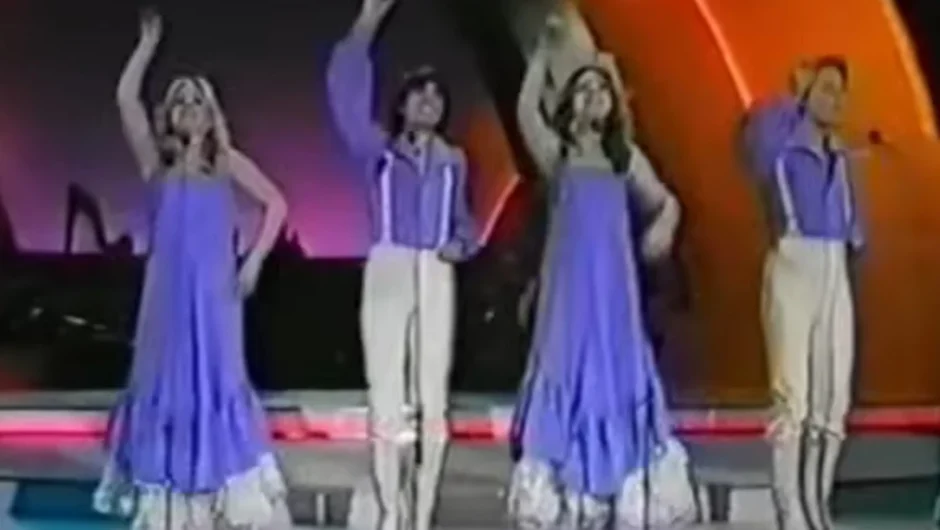Σαν σήμερα 7 Μαΐου: Η Ελλάδα σαρώνει στη Eurovision αλλά… δεν ψήφιζει τον εαυτό της – Το αυτογκόλ στο «Μάθημα Σολφέζ»