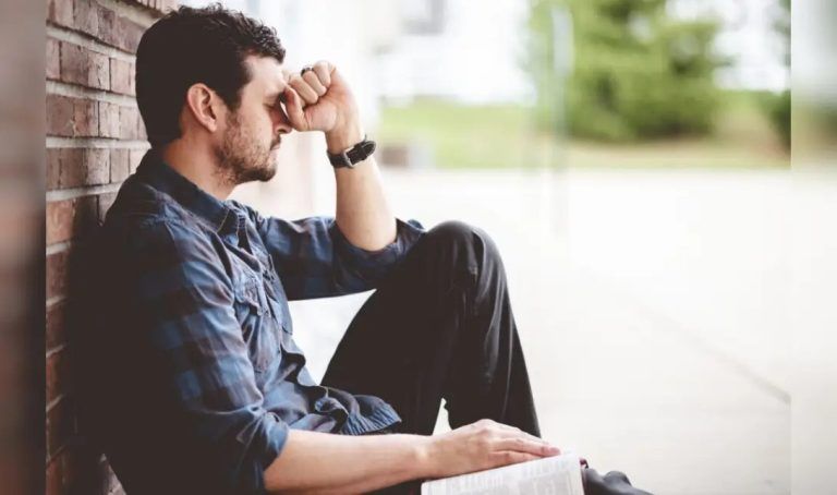 Καθημερινές φράσεις που όλοι χρησιμοποιούμε και δείχνουν χαμηλή νοημοσύνη