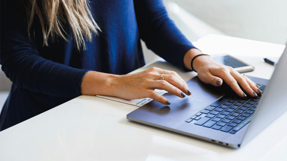 Eurostat: Οι Έλληνες εργάζονται τις περισσότερες ώρες ανά εβδομάδα στην ΕΕ – Ποιος ο μέσος όρος