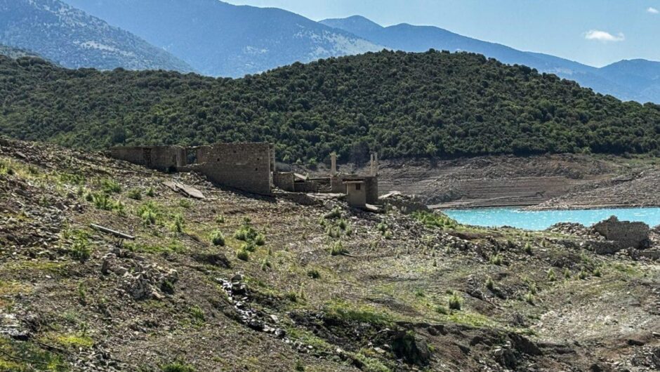 «Με την τρέχουσα κατάσταση το νερό φτάνει για 2,5 χρόνια» – Μέτρα εξοικονόμησης και στο βάθος… αυξήσεις