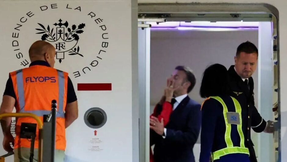 Το μακρύ χέρι της Μπριζίτ καταλήγει στο μάγουλο του Μακρόν, του ΟΠΕΚΕΠΕ στις τσέπες των αγροτών, του λαού οσονούπω σε ανοιχτή παλάμη κατά των εμπαικτών