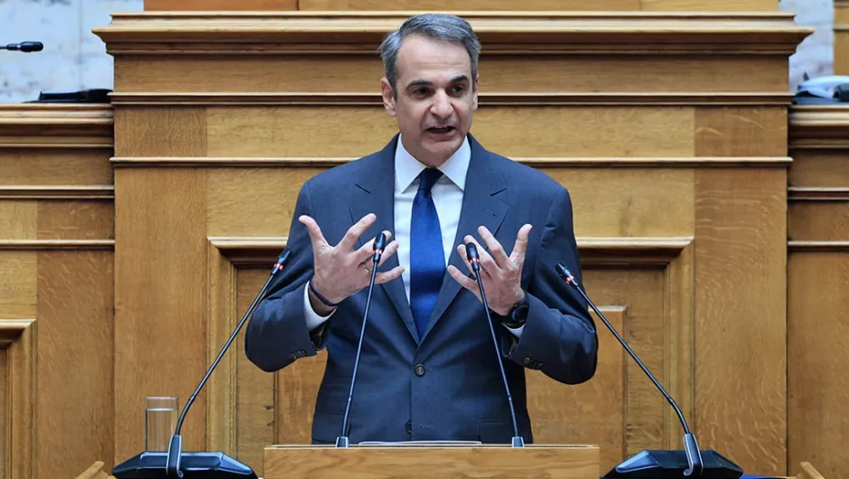 Εκτός καλά, εντός ζόρια