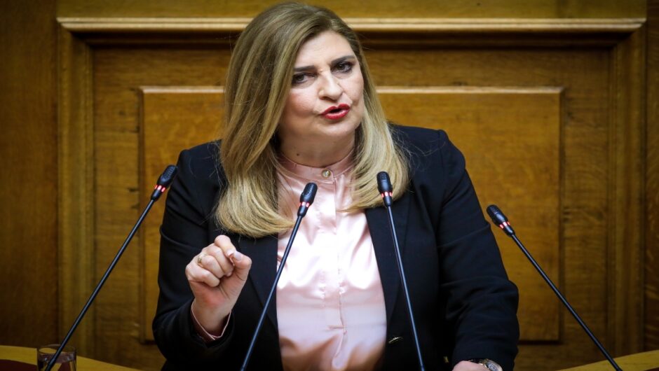 Ε. Λιακούλη για νέο ΚΟΚ: «Δεν φτάνουν τα αυστηρά μέτρα για τα τροχαία, όταν οι δρόμοι είναι άθλιοι, οι οδηγοί ανεκπαίδευτοι και τα διπλώματα χαριστικά!»
