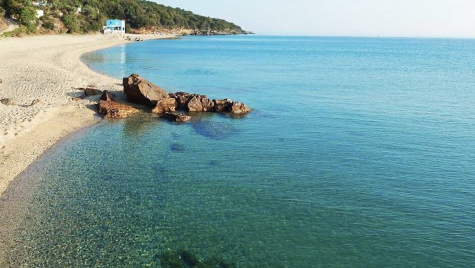 Αυτή η παραθαλάσσια περιοχή της Λάρισας διαθέτει ίσως τις τρεις ομορφότερες παραλίες του νομού (φωτο)