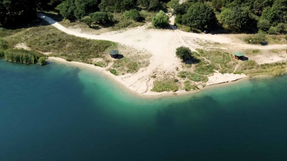 Ζαραβίνα: Η πιο ορεινή παραλία της Ελλάδας (βίντεο)