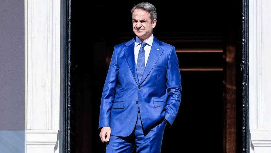 Σκευωρίες να φάν’ κι οι κότες