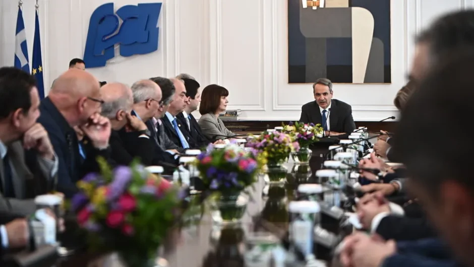 Το σκατό τους παξιμάδι