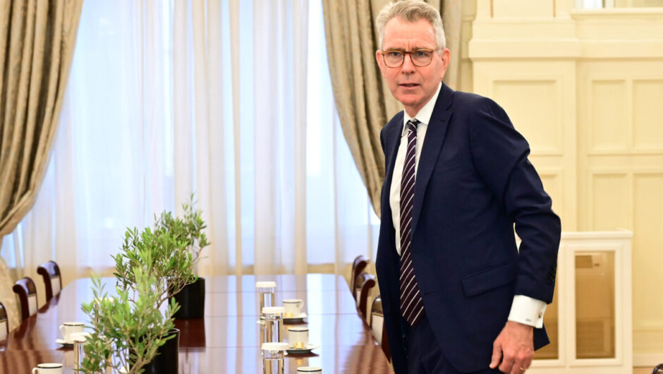 Ο Τζέφρι (Πάιατ) και ο Τέλης