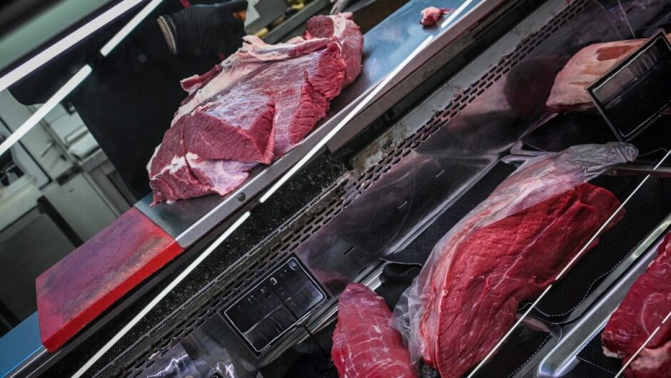 «Μέχρι και 16 ευρώ/κιλό το μοσχαράκι» – Στα ύψη οι τιμές στο κρέας