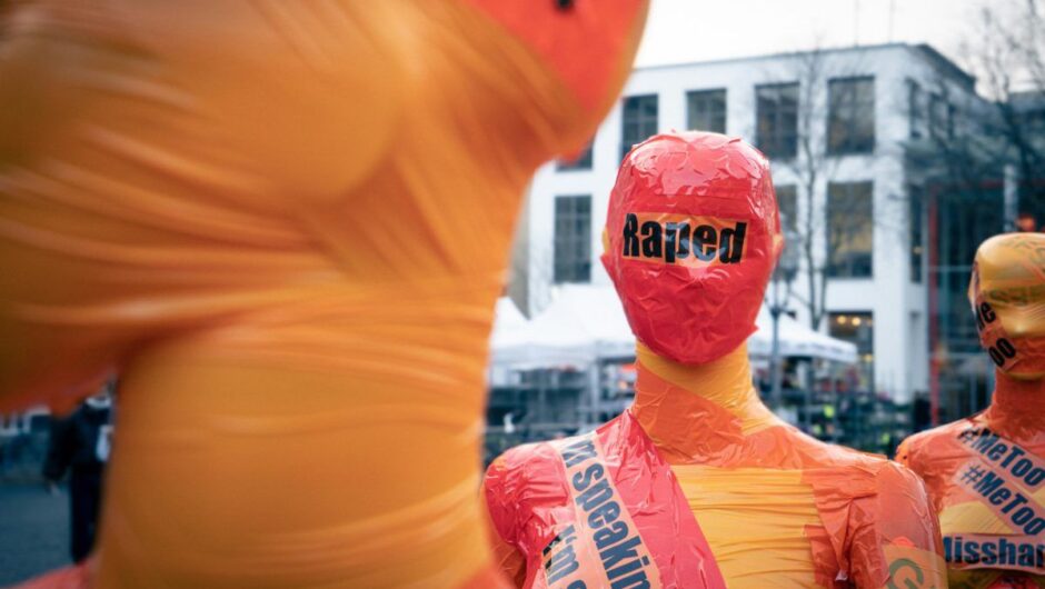 Όταν το «όχι» ακυρωνόταν στο στεφάνι – Ο βιασμός στον γάμο έγινε έγκλημα μόλις το 2006