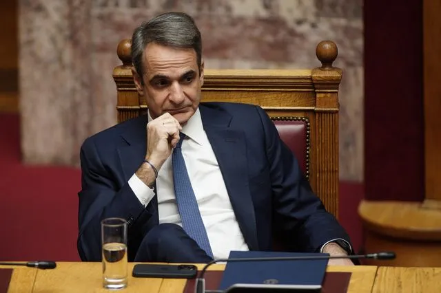 Σκάνδαλα, αλαζονεία, εξαχρείωση: Η γκαλερί εμπλουτίζεται…