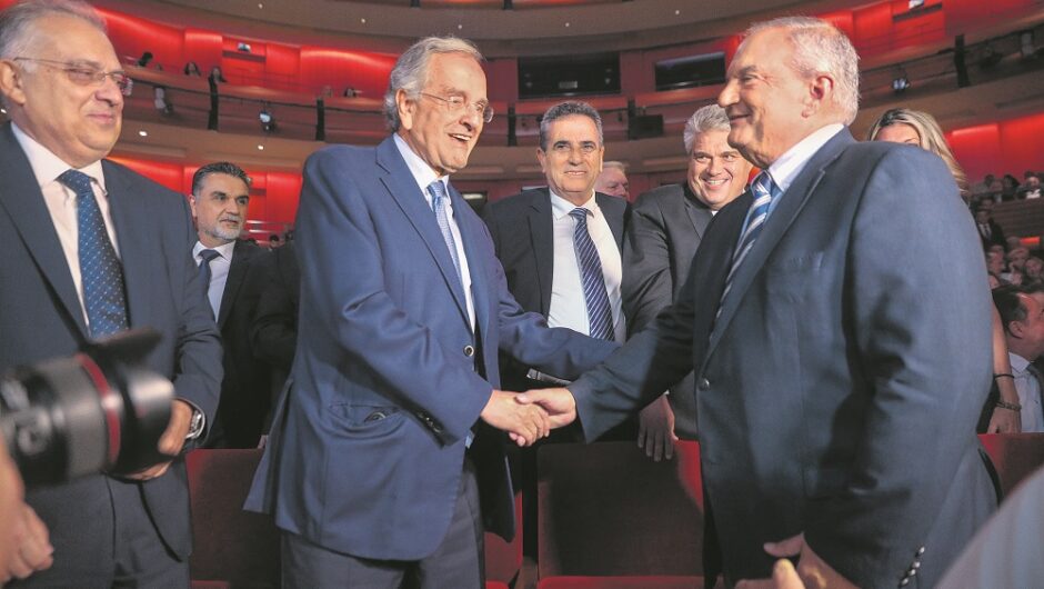 Ο Μητσοτάκης μεταξύ Σαμαρά, Δένδια και Γεωργιάδη – Ανοίγει η όρεξη στους «δελφίνους» της ΝΔ
